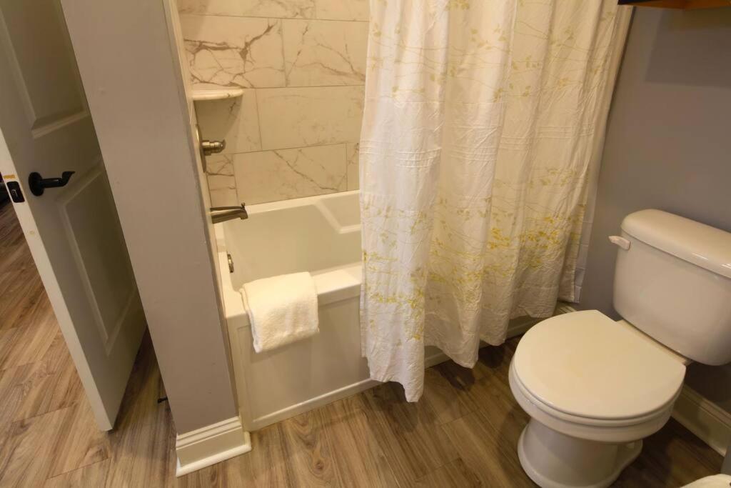 Luxury 2 Bedroom Townhouse #3 Lake Charles Esterno foto